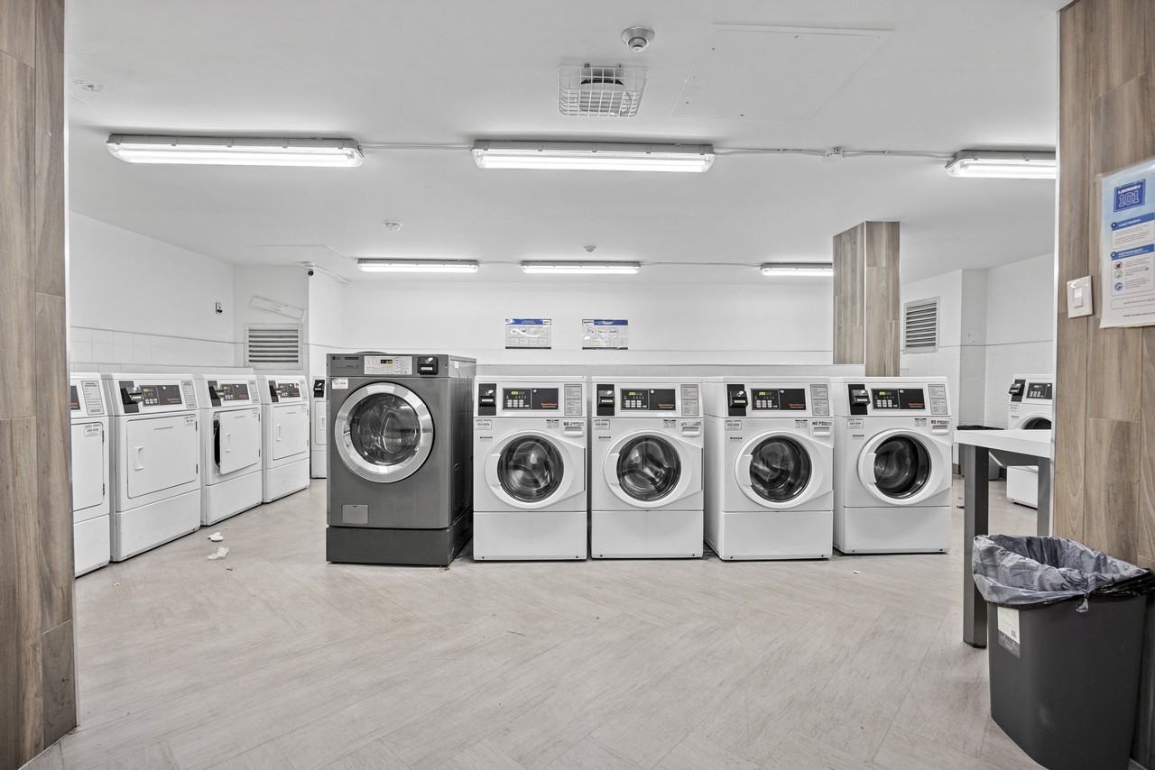 75 Charolais Boulevard - Photo 6 of 14