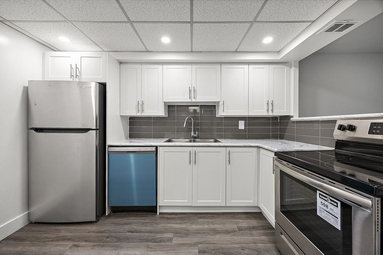 75 Charolais Boulevard - Photo 7 of 14