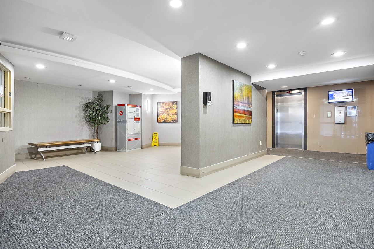 430 McMurchy Avenue South - Photo 3 of 15