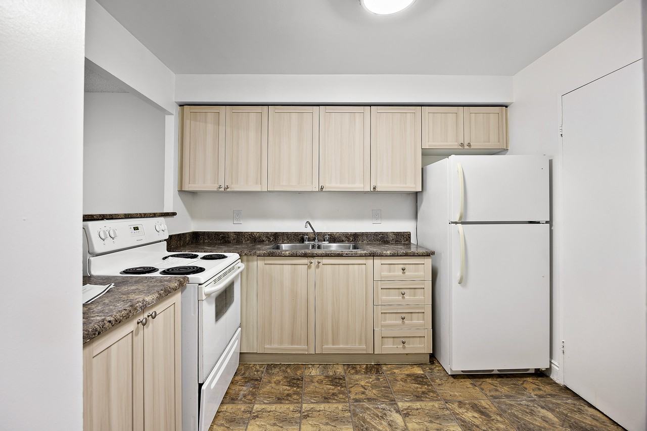 430 McMurchy Avenue South - Photo 7 of 15