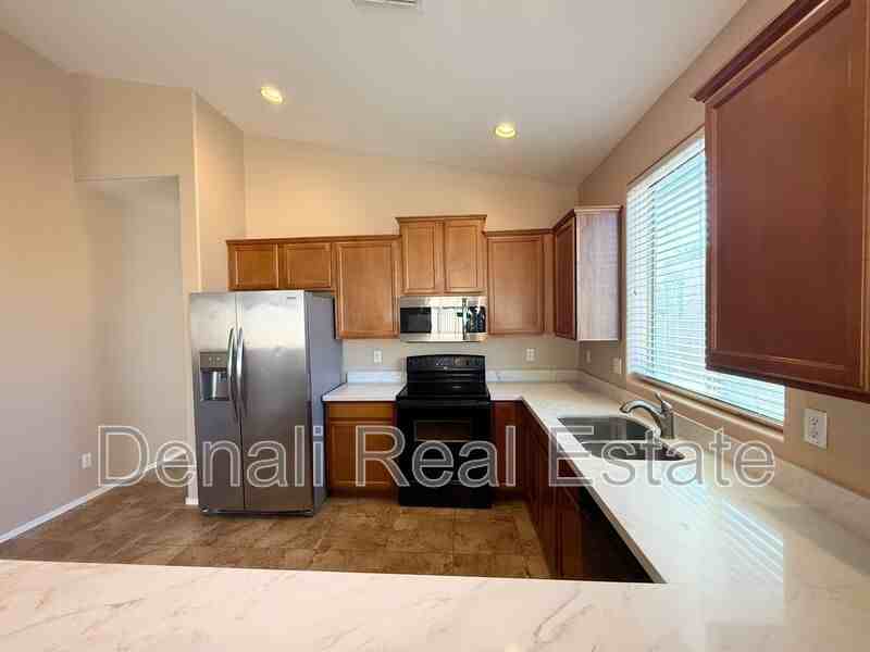 3710 W Lydia Ln - Photo 6 of 15