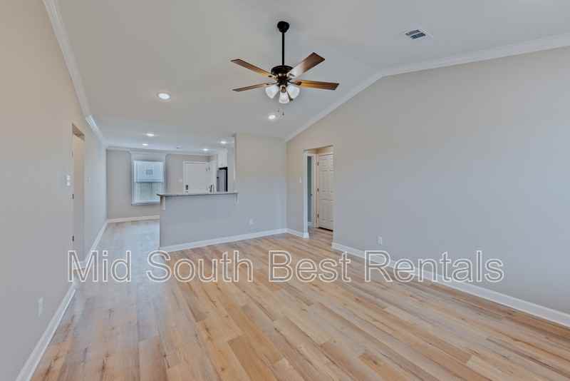 825 Pine Tree Rd - Photo 2 of 18