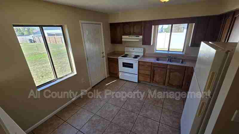 246 Leelon Rd - Photo 5 of 12