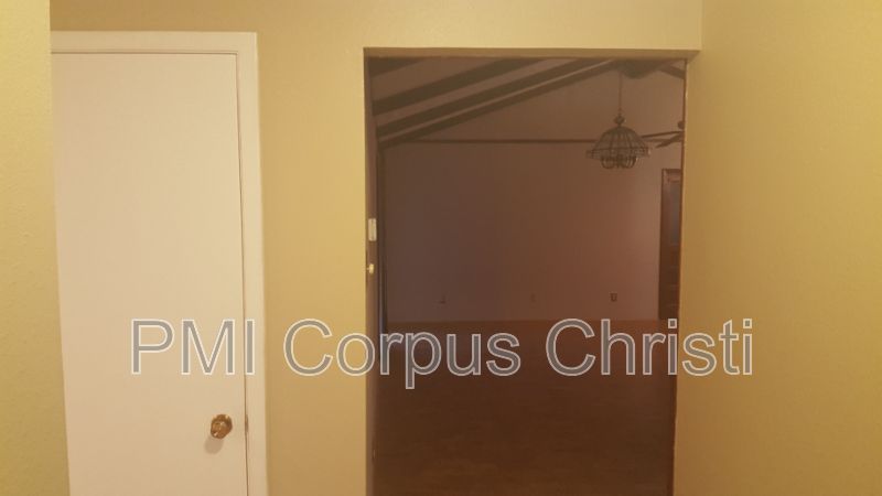 4249 Mulligan Dr - Photo 5 of 28