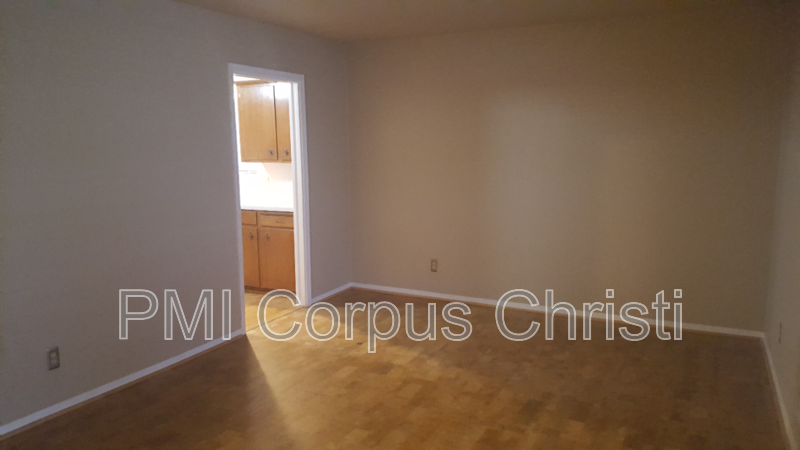 4249 Mulligan Dr - Photo 6 of 28