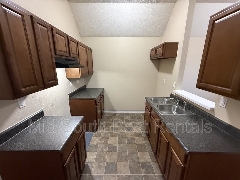 2874 Saint Elmo Ave - Photo 5 of 20