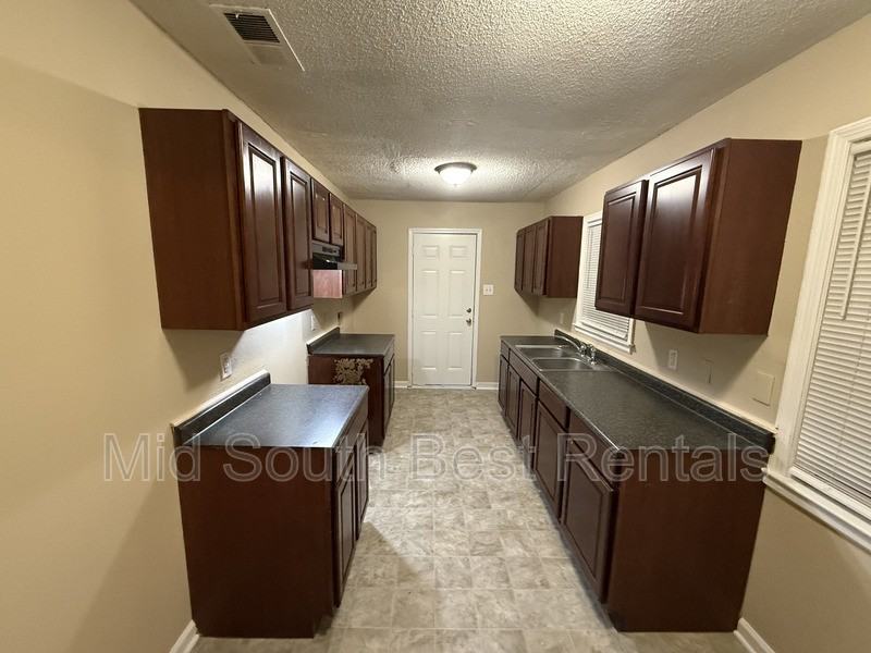 4731 Dalton Rd - Photo 4 of 12