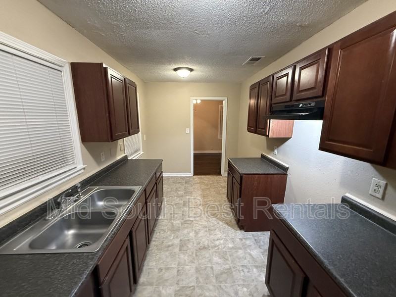 4731 Dalton Rd - Photo 5 of 12