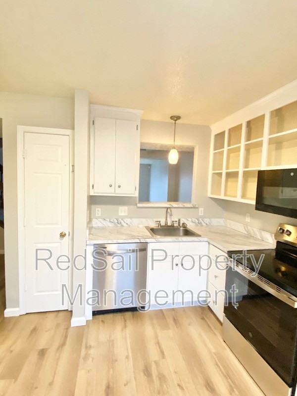 8 Terri Sue Ct - Photo 4 of 17