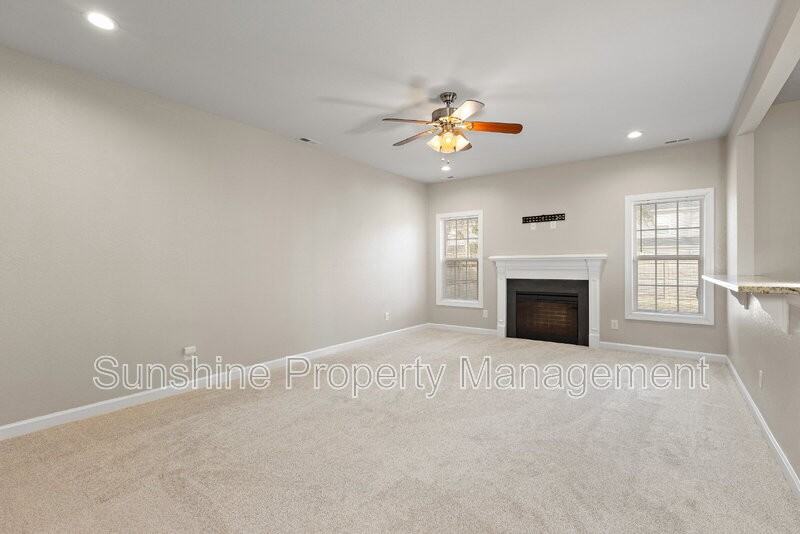 4012 Race St - Photo 3 of 11