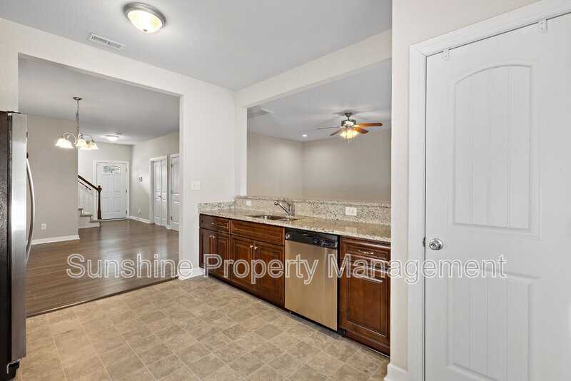 4012 Race St - Photo 7 of 11