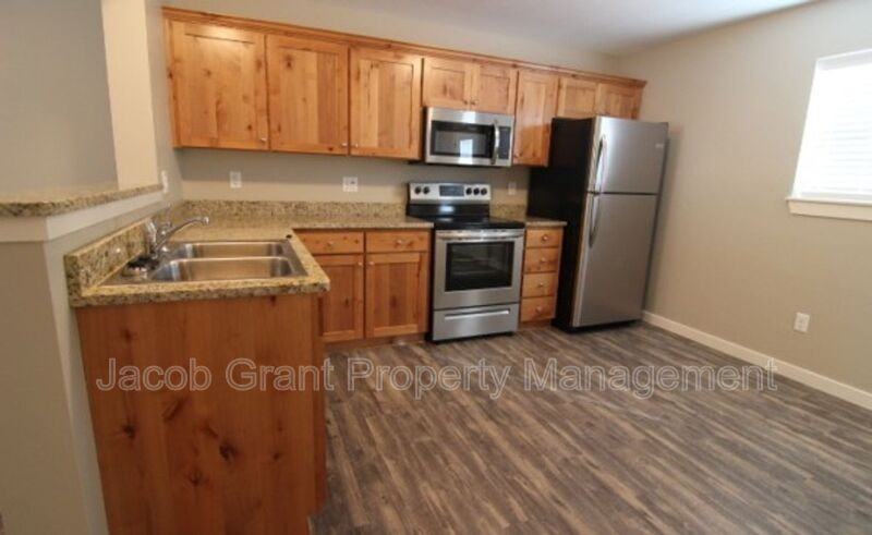 Lincoln Dr #133 - Photo 5 of 13