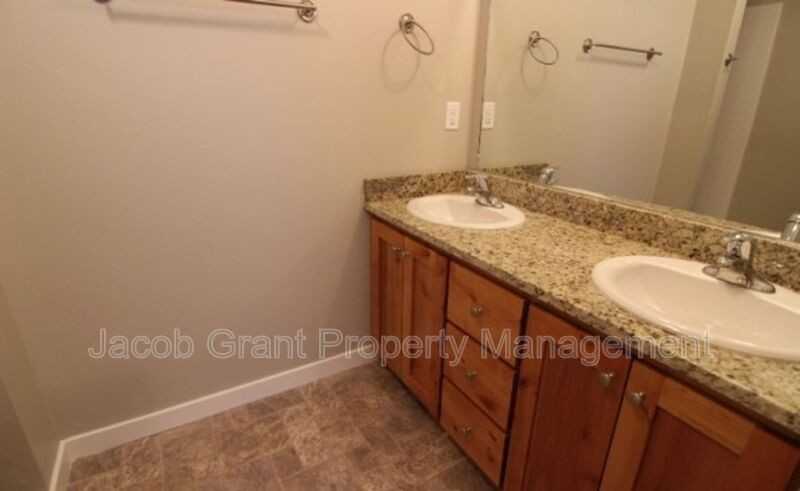 Lincoln Dr #133 - Photo 7 of 13