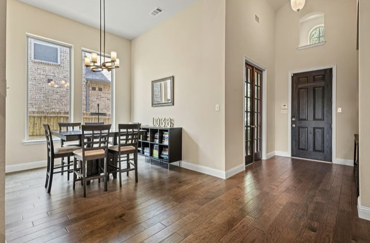 1036 Edgefield Ln - Photo 5 of 31