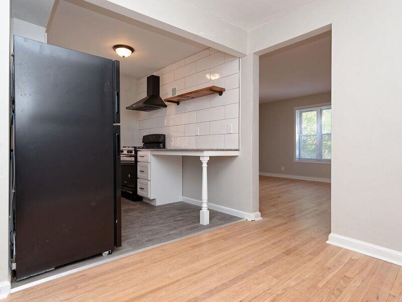 6953 Chippewa St #2E - Photo 6 of 13