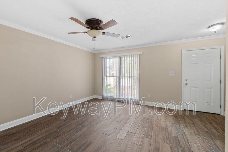 2320 Greengate Dr - Photo 6 of 24