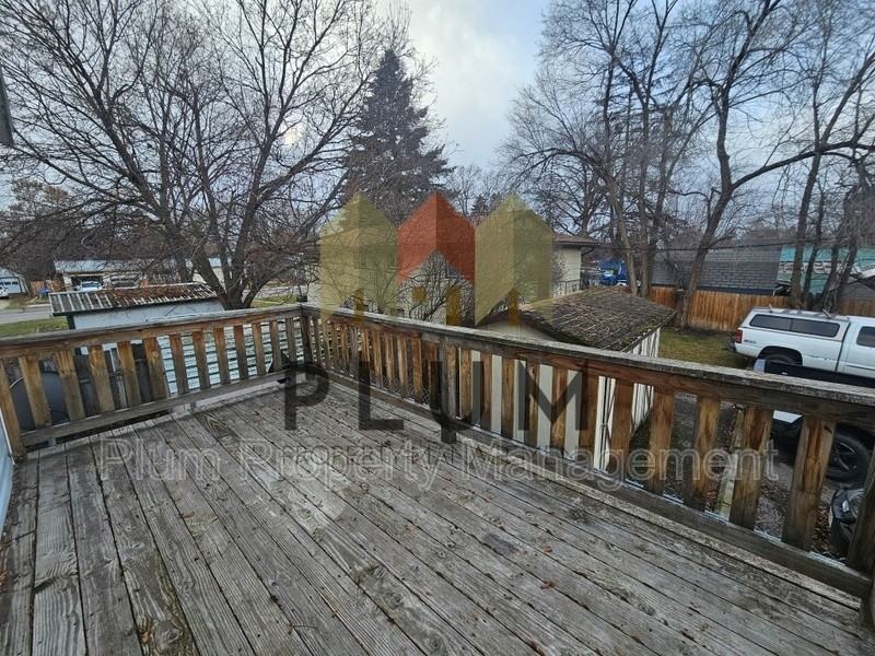 929 S Johnson St #B - Photo 5 of 30