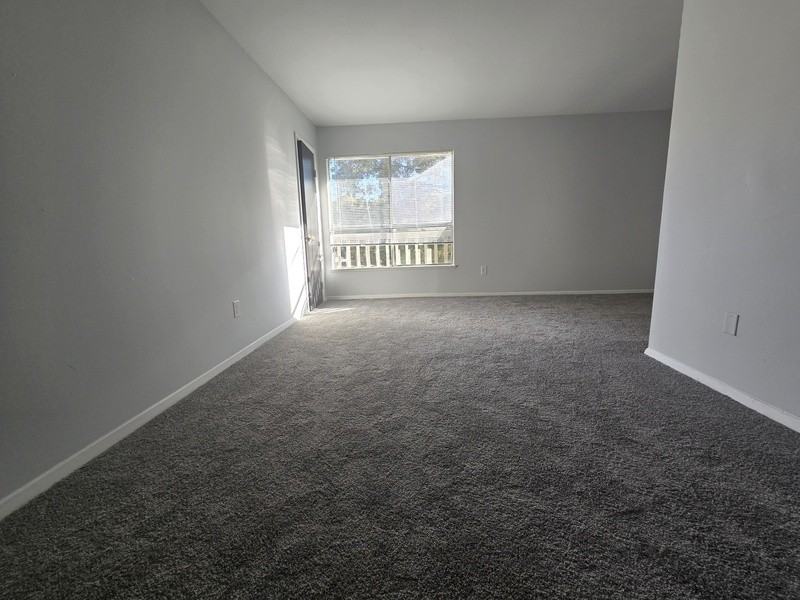 1209 Nelson St #A - Photo 3 of 15