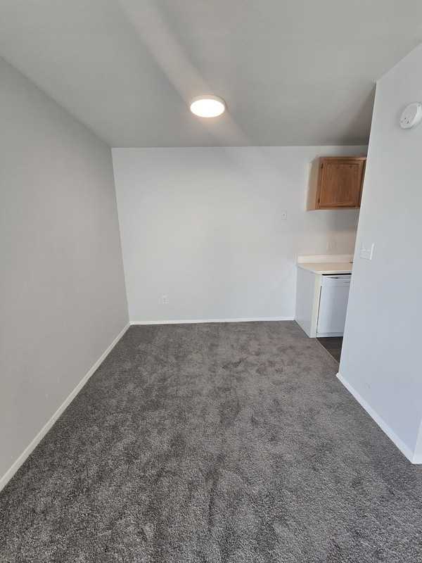 1209 Nelson St #A - Photo 4 of 15