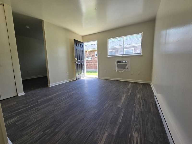 1814 Williamsburg Rd #10 - Photo 4 of 16