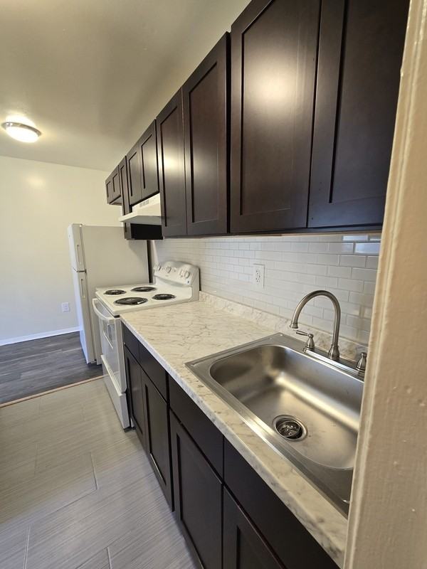 1814 Williamsburg Rd #10 - Photo 7 of 16