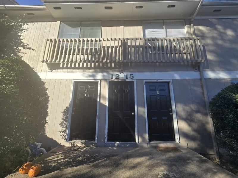 1221 Nelson St #C - Photo 2 of 15