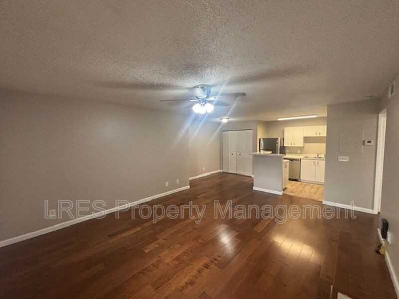 390 Lake Placid Ct #202 - Photo 4 of 49