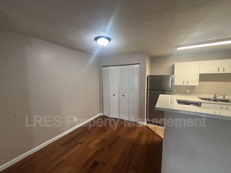 390 Lake Placid Ct #202 - Photo 7 of 49