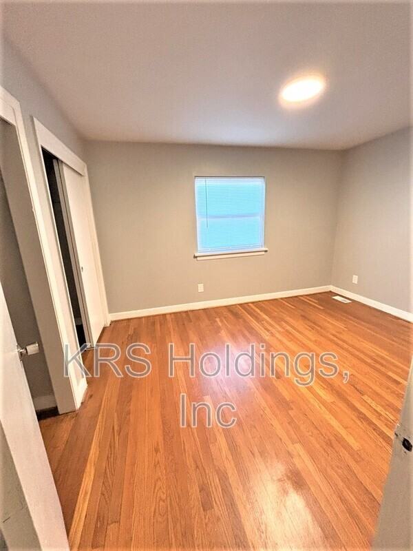 2792 Goolsby Ave - Photo 4 of 5