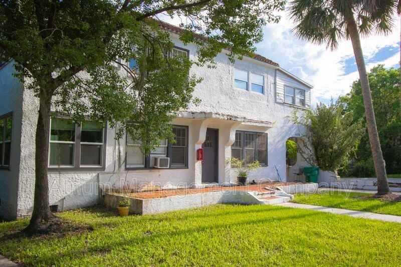 408 W Howry Ave #4 - Photo 4 of 12