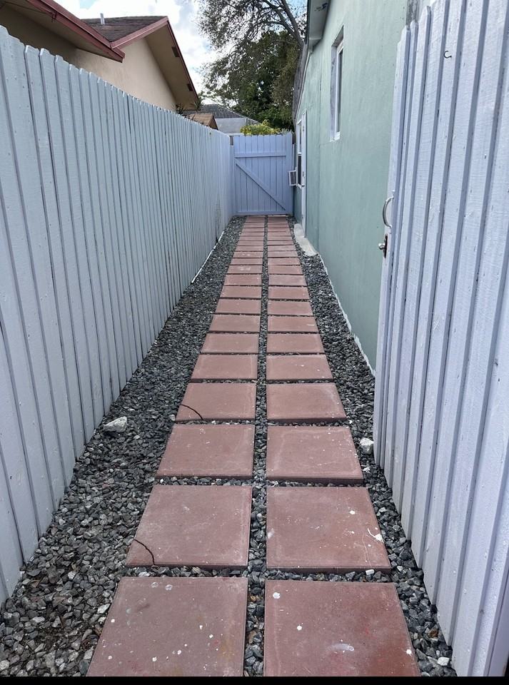 2330 Southwest 48th Avenue - Photo 5 of 6