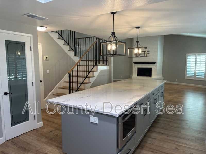 7961 Southwind Cir - Photo 2 of 26