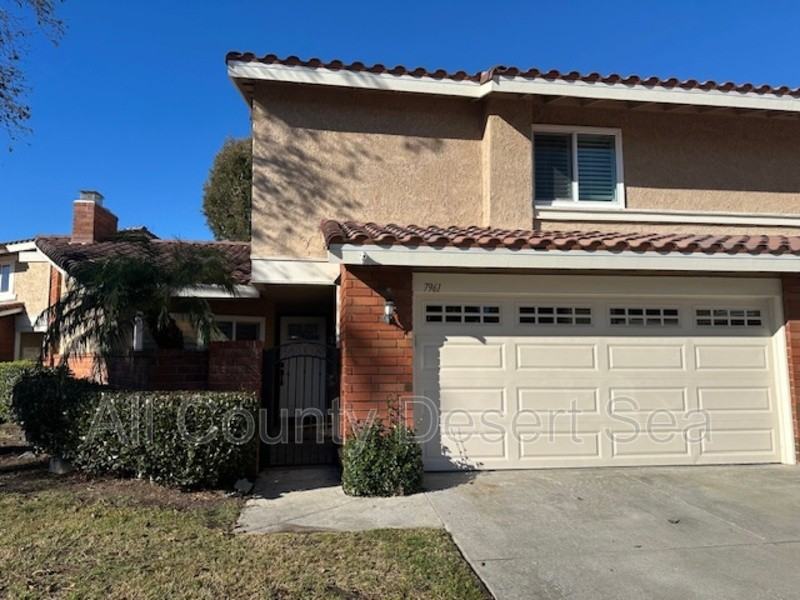 7961 Southwind Cir - Photo 3 of 26