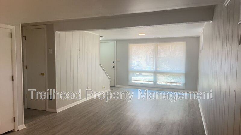 6109 N Broadway St - Photo 5 of 25