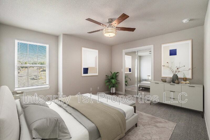 6293 Ne 44th St - Photo 7 of 20