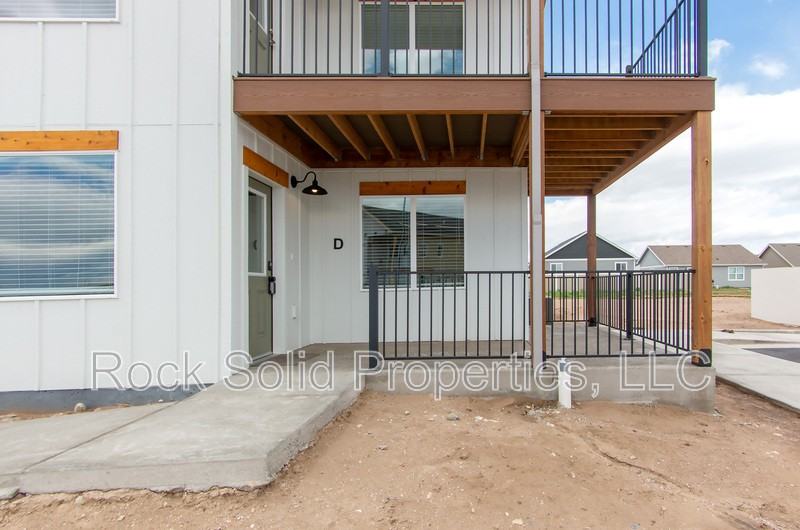 1900 Good Hearted Pl - Photo 5 of 33