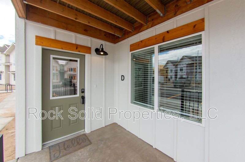 1900 Good Hearted Pl - Photo 7 of 33