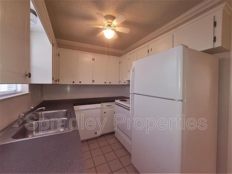 1019 N Wall St - Photo 3 of 7