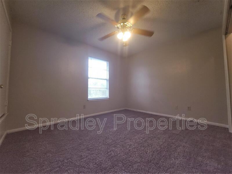 1019 N Wall St - Photo 5 of 7