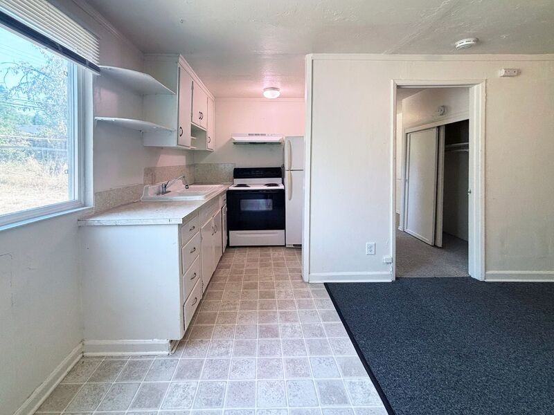 1945 Lawrence St - Photo 4 of 10