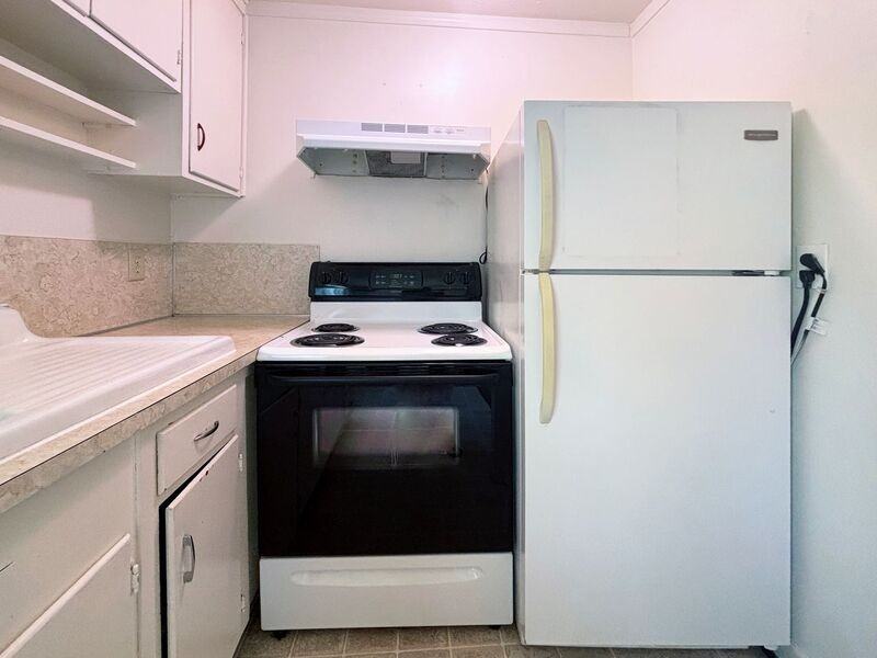 1945 Lawrence St - Photo 5 of 10