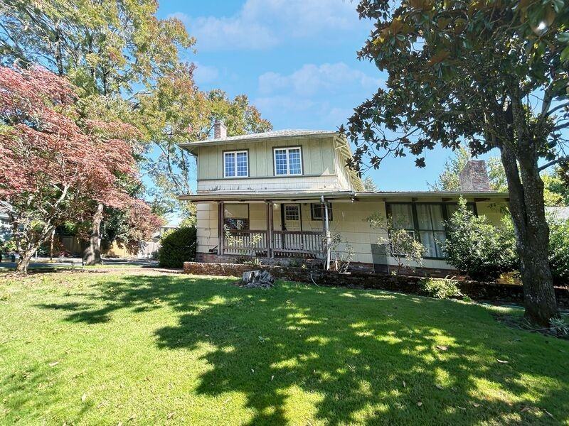 2109 Alder St - Photo 3 of 35