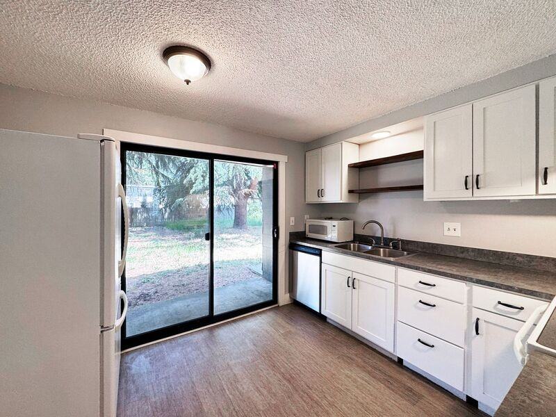 519 Cinderella Loop - Photo 5 of 26