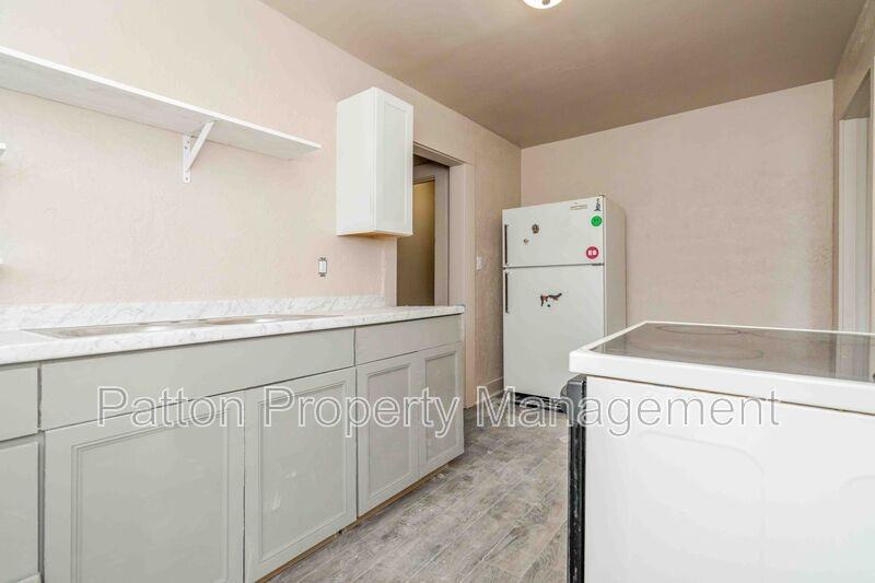 1111 Sw 13th Ave - Photo 5 of 19