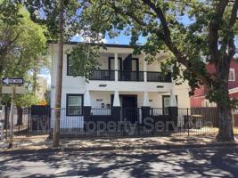 featured image of 202 W Oak St