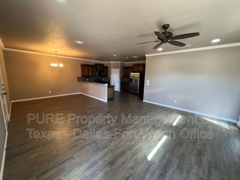 3003 Enchanted Rd - Photo 2 of 21