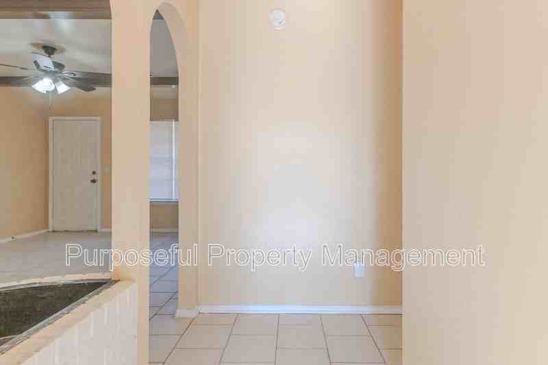 809 Meadowgreen Dr - Photo 3 of 26