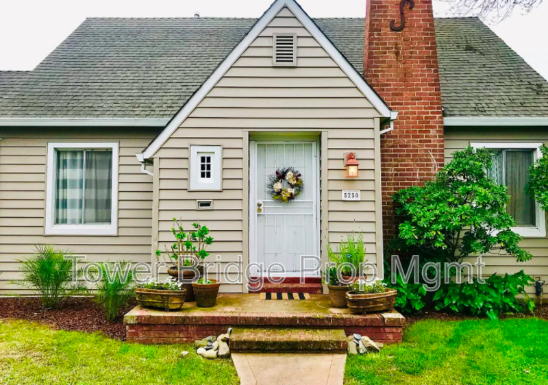 5250 21st Ave - Photo 4 of 5