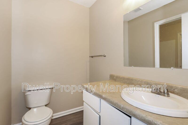 2828 Lumpkin Rd #B - Photo 4 of 16