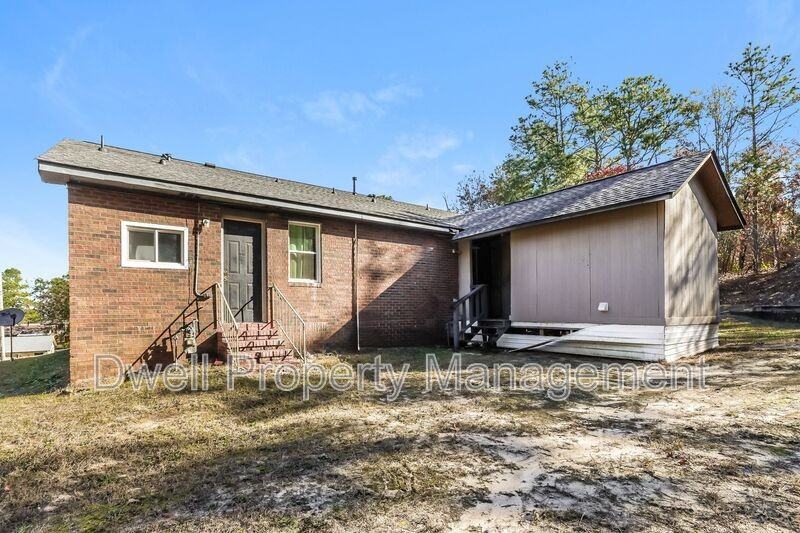 2828 Lumpkin Rd #B - Photo 6 of 16